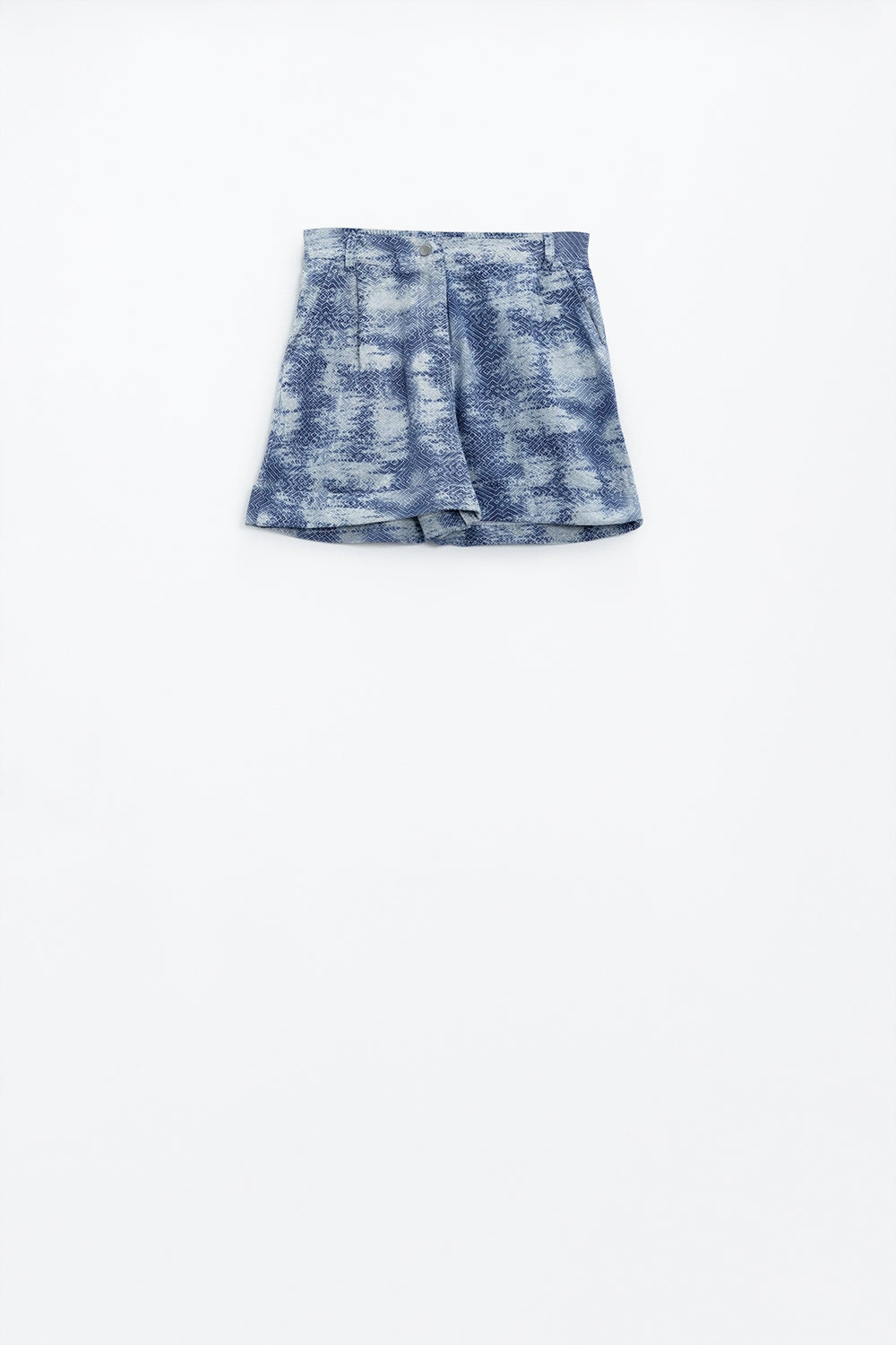 Pantalones cortos en azul teñido con bolsillos delanteros y traseros