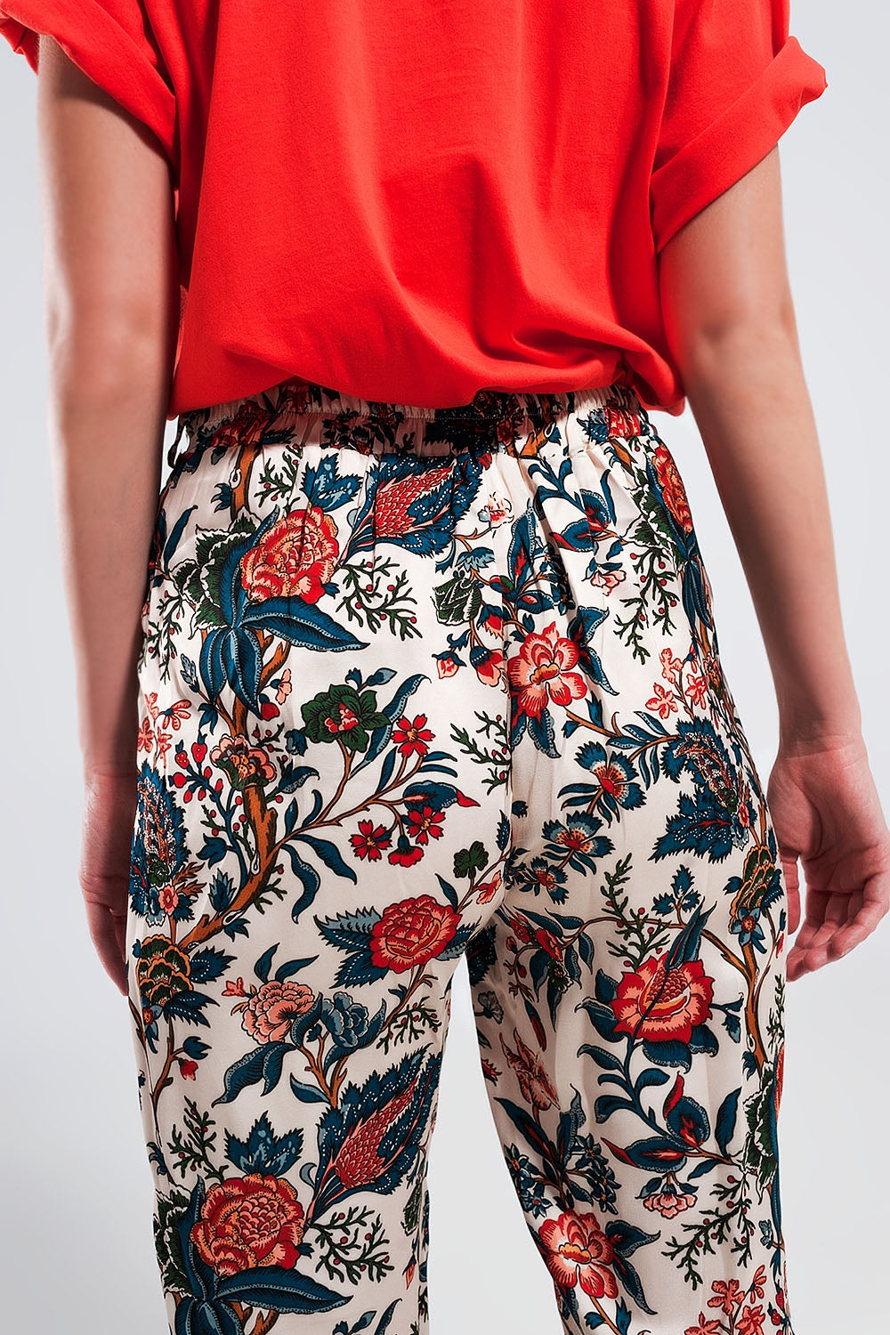 Pantalones de pernera ancha con estampado de cachemir beige