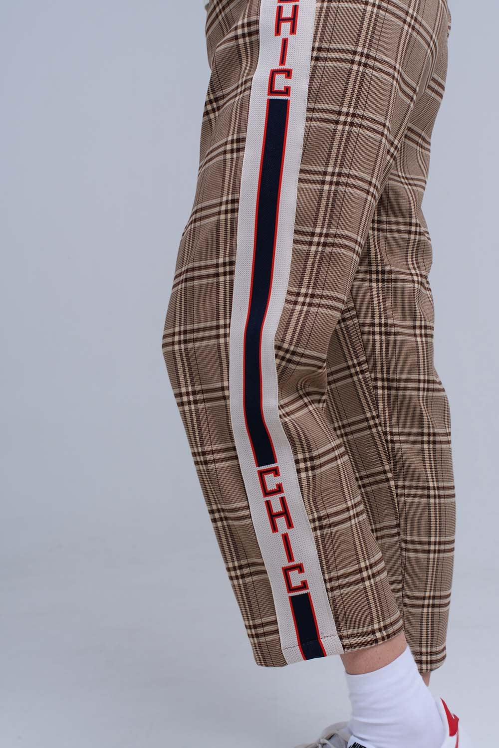 Pantalones de tartán marrón