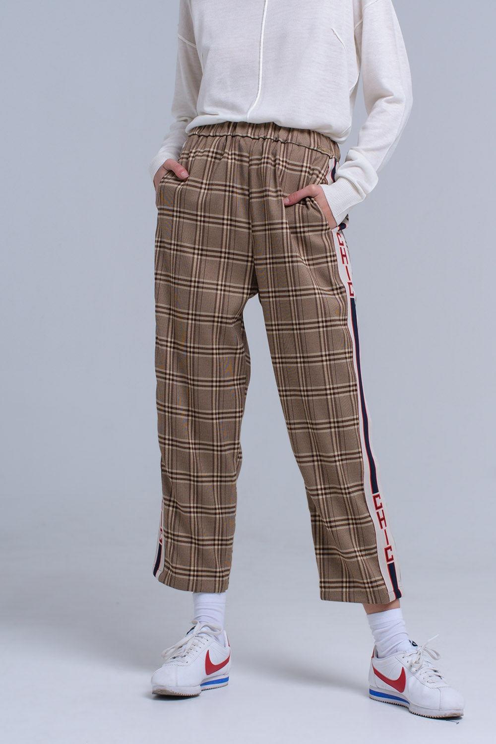 Pantalones de tartán marrón