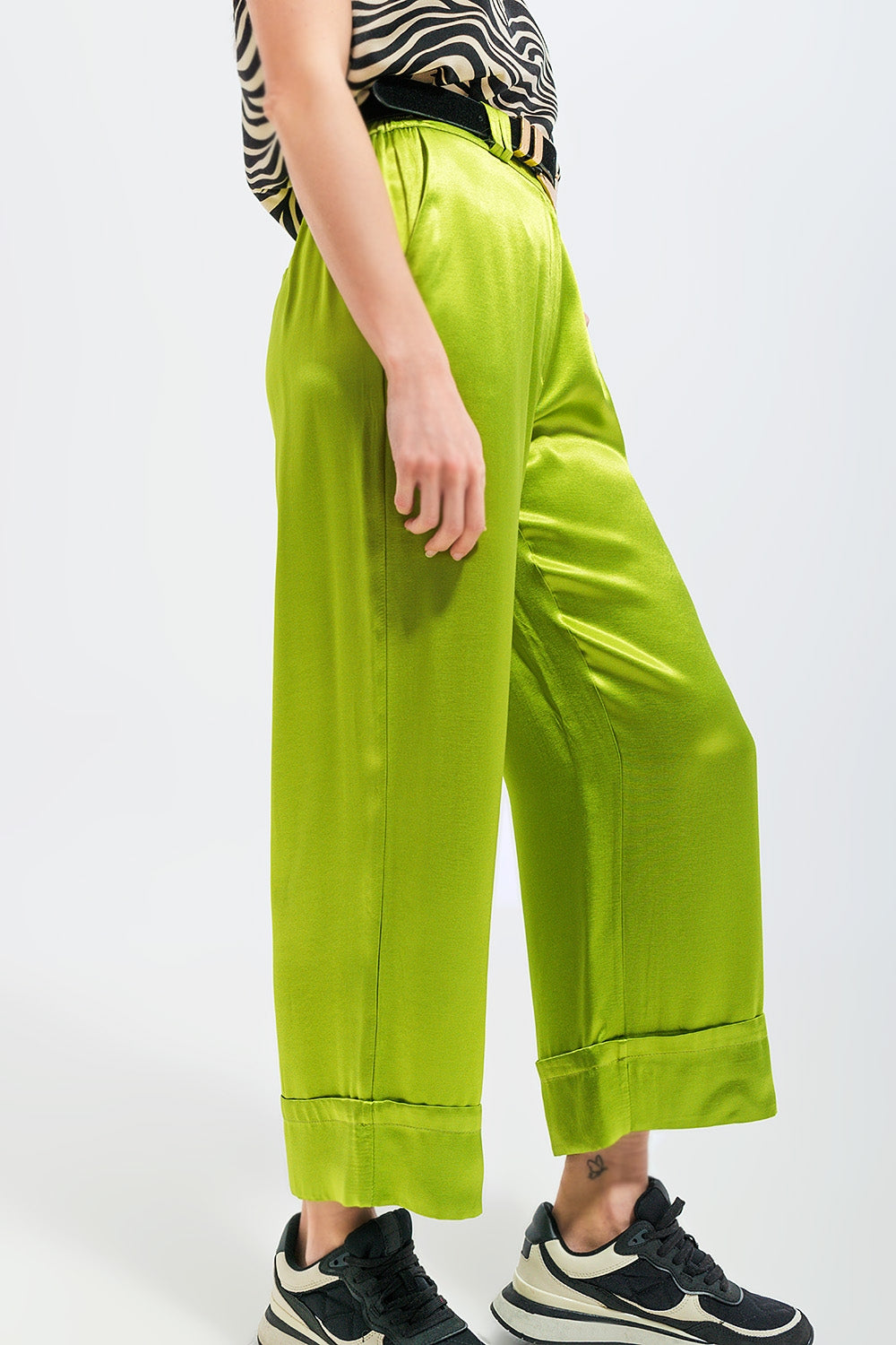 Pantalones de traje de pernera ancha de satén verdes