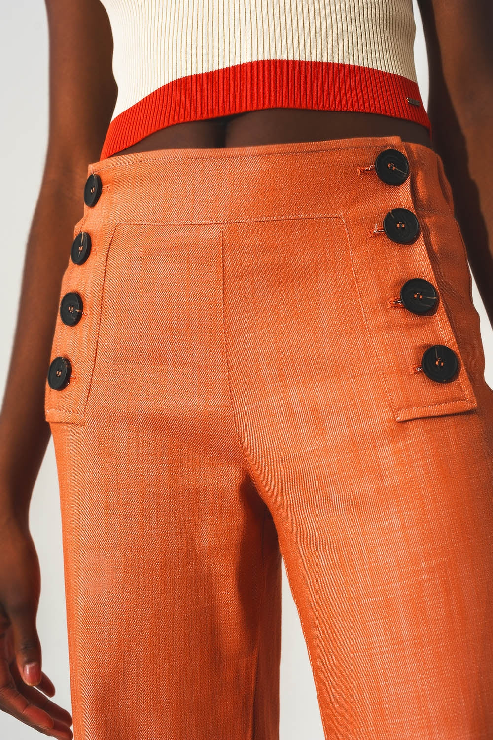 Pantalones en naranja estilo marine con botones