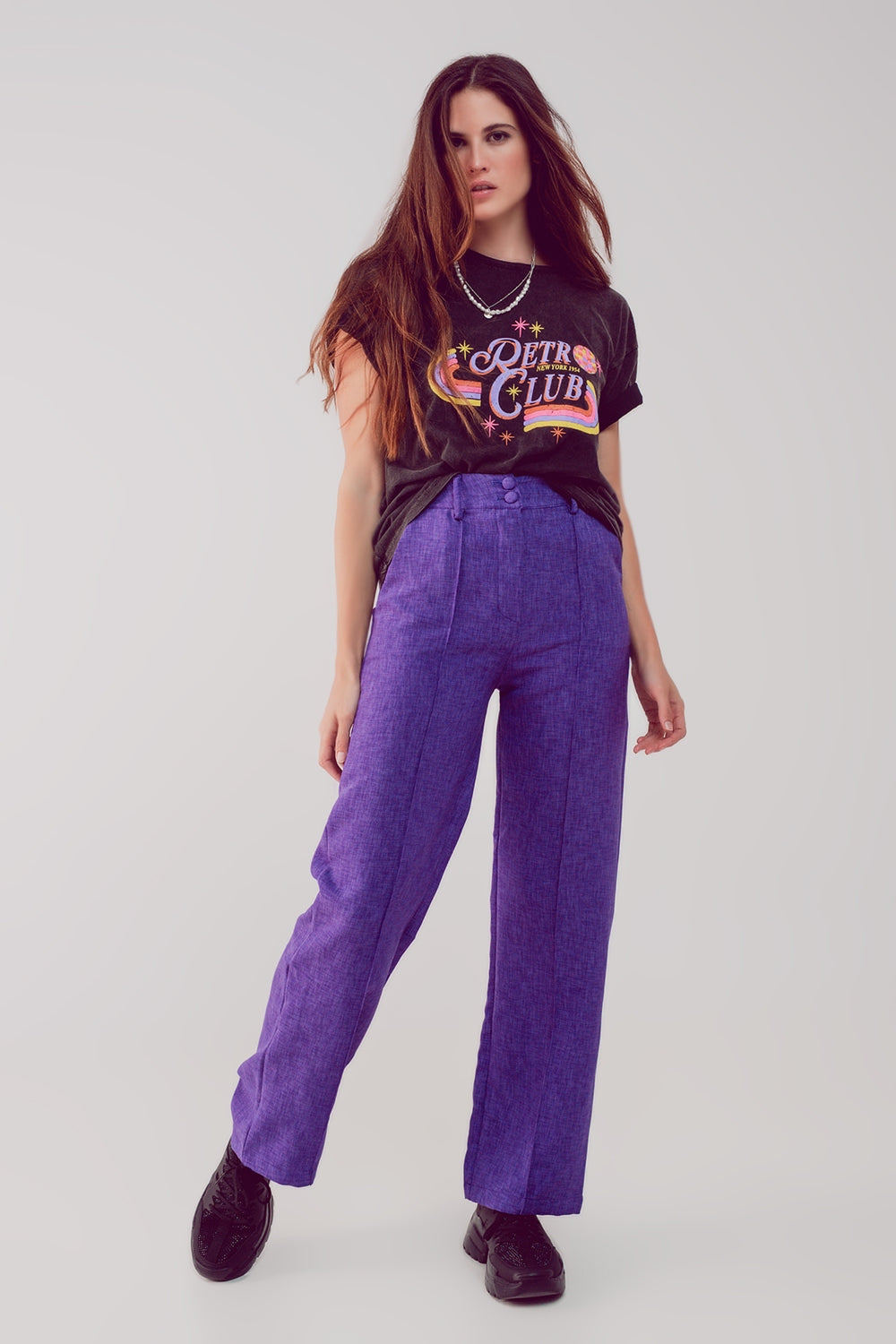 Pantalones morados de corte sartorial y pernera recta