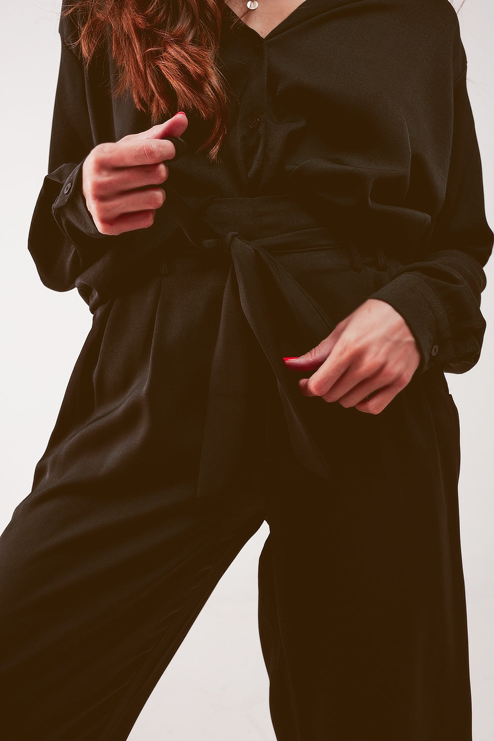 Pantalones negros de pernera ancha con cinturón