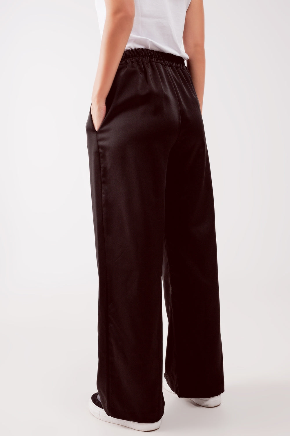 Pantalones negros de pernera ancha de satén