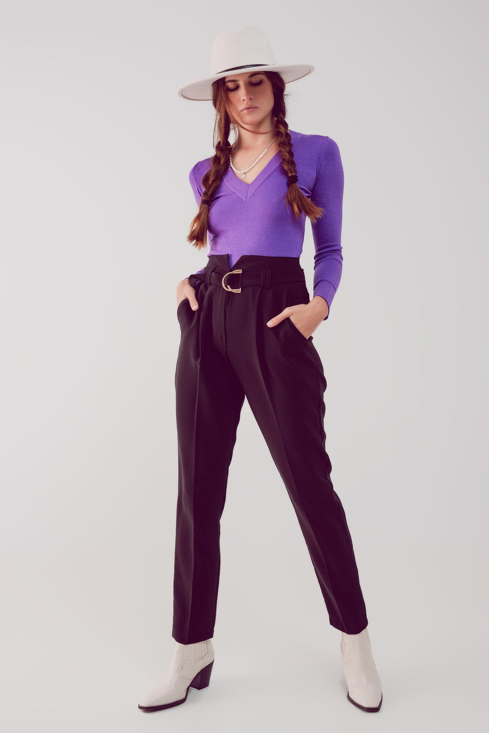 Pantalones pitillo negros con cintura estilo paperbag