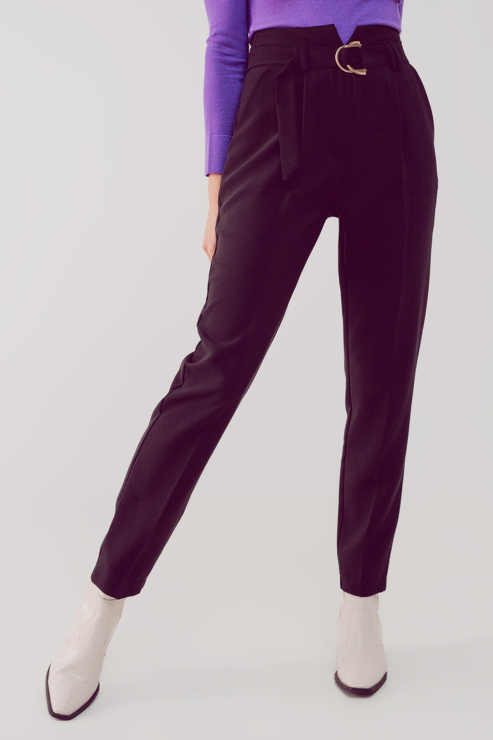 Pantalones pitillo negros con cintura estilo paperbag