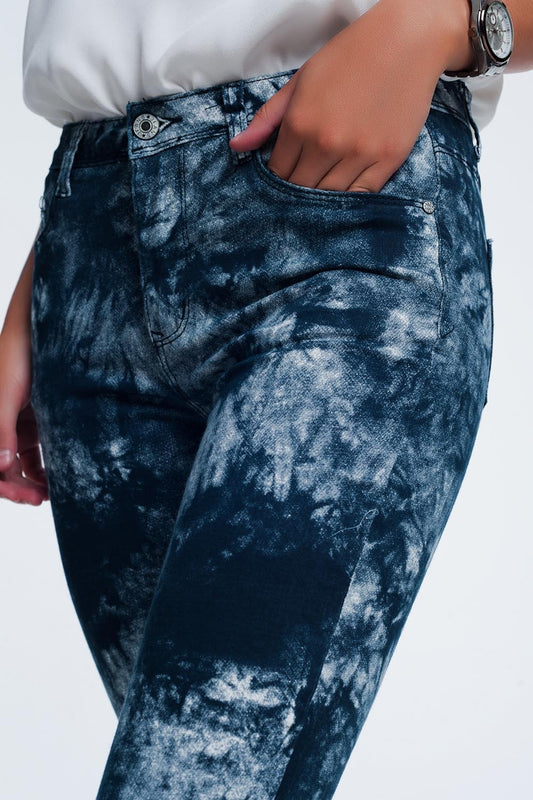Q2 Pantalones pitillo teñidos de azul