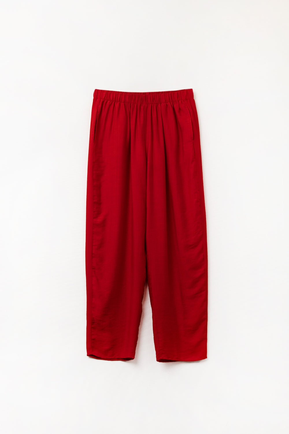 Pantalones veraniegos con cintura elástica y bolsillos en rojo
