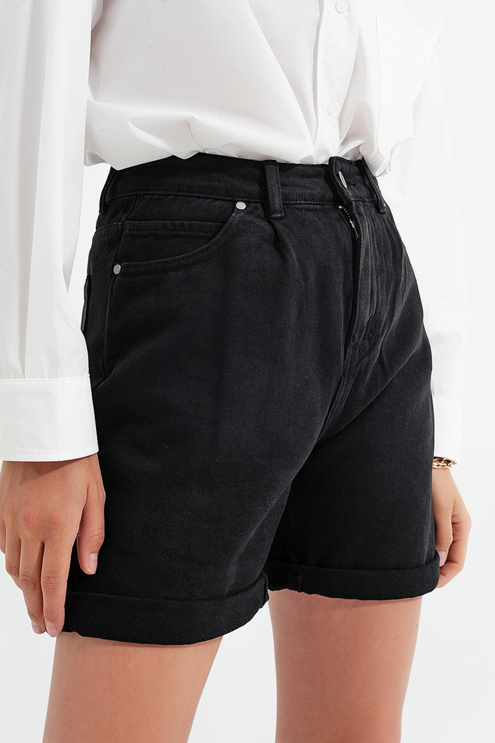Shorts vaqueros Mom en negro