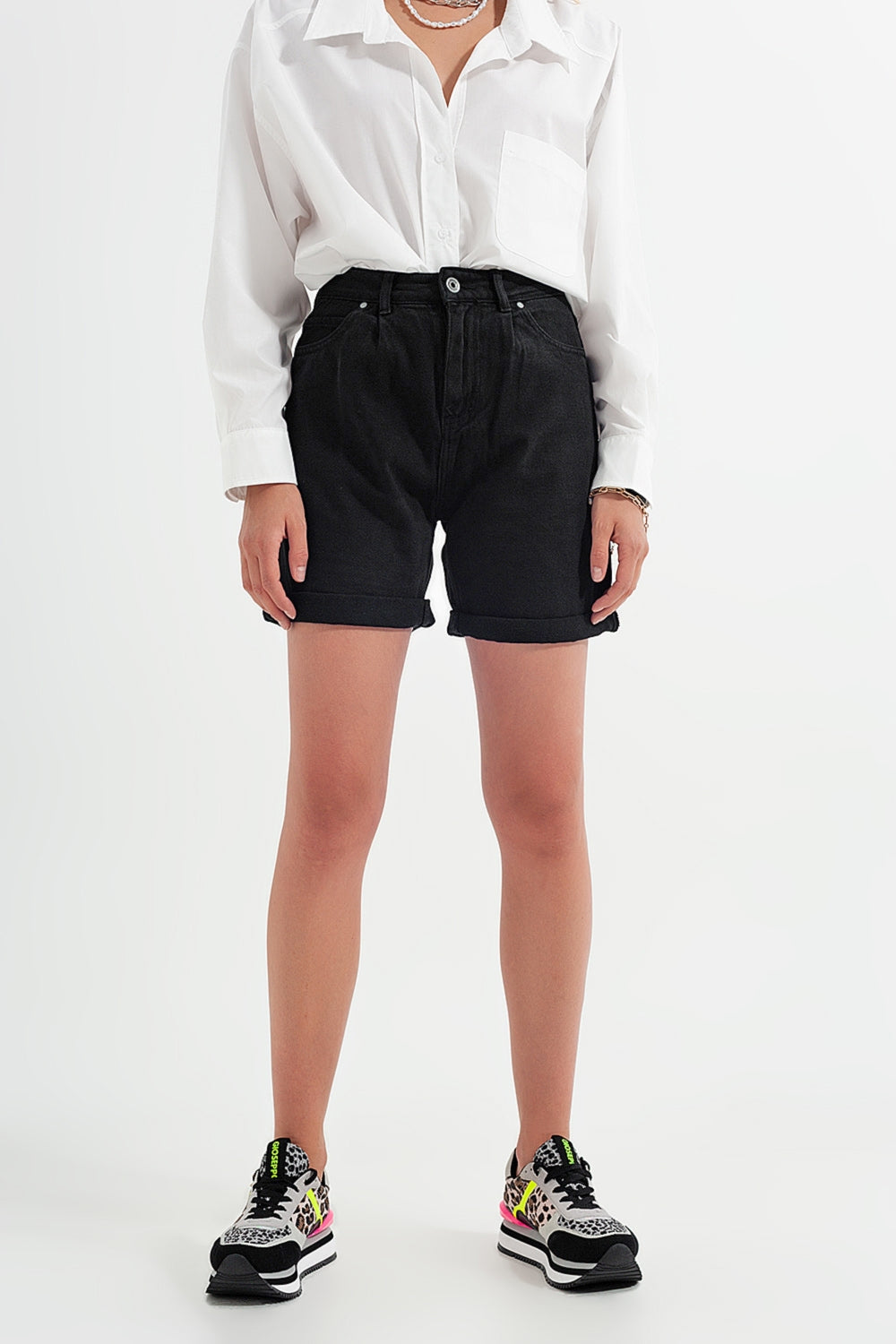 Shorts vaqueros Mom en negro
