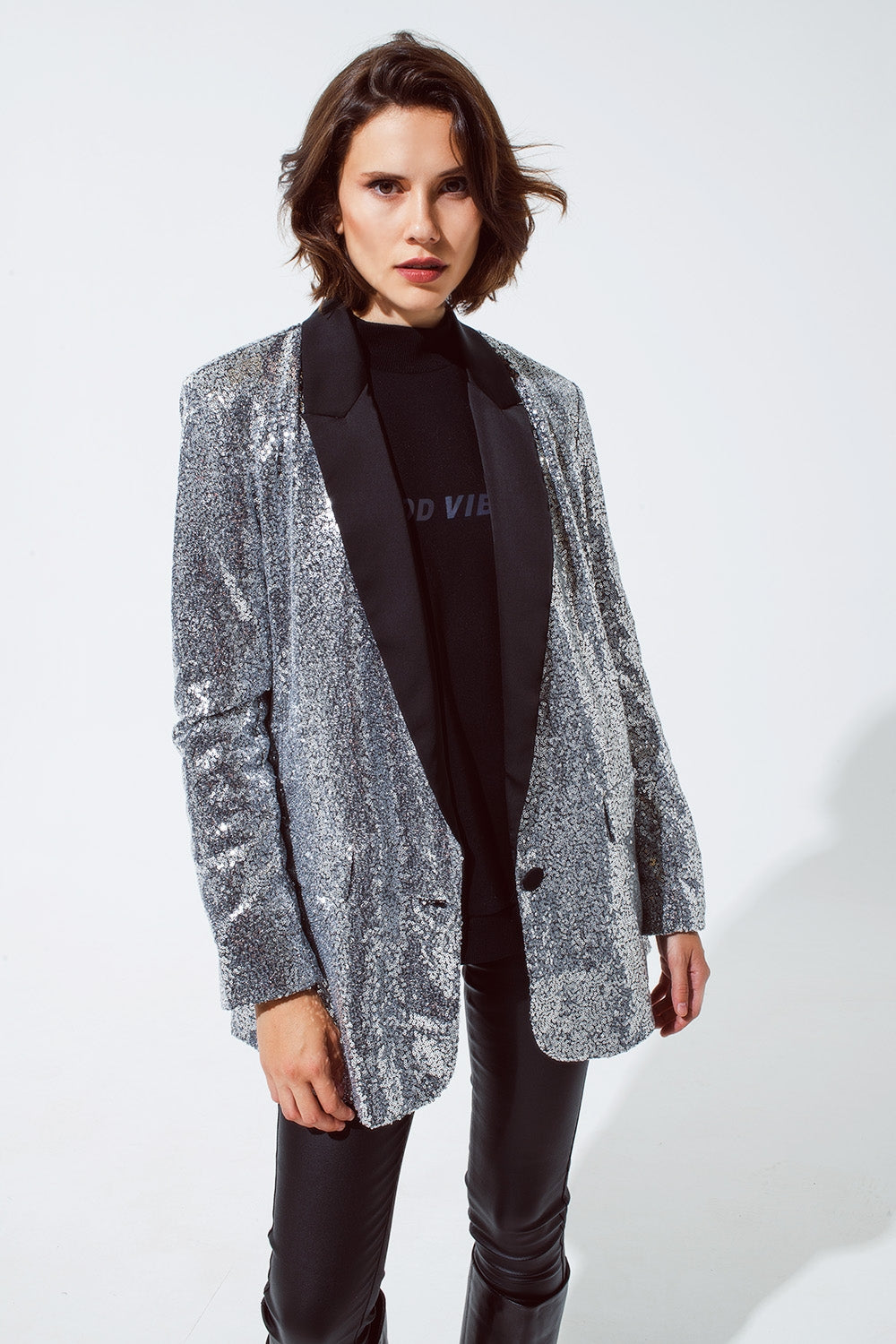 Smoquin Blazer de lentejuelas plateadas con solapas de raso negro