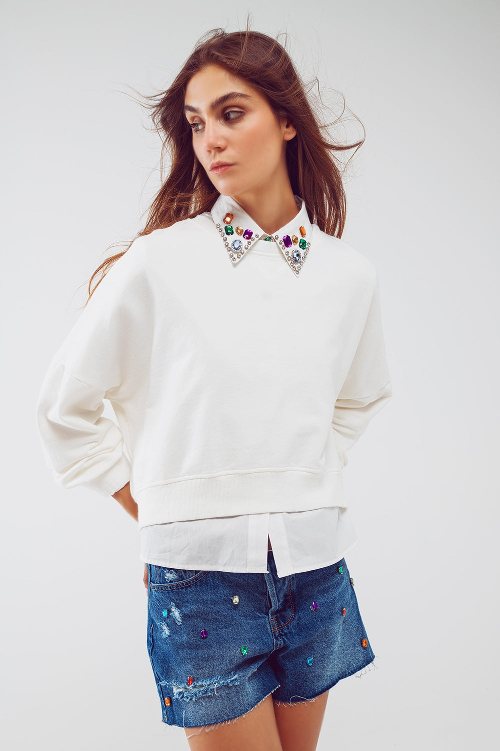 Q2 Sudadera básica en blanco