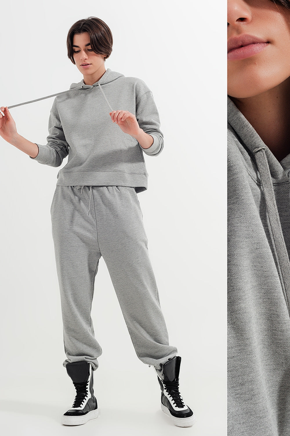 Sudadera basica gris con capucha y cordones