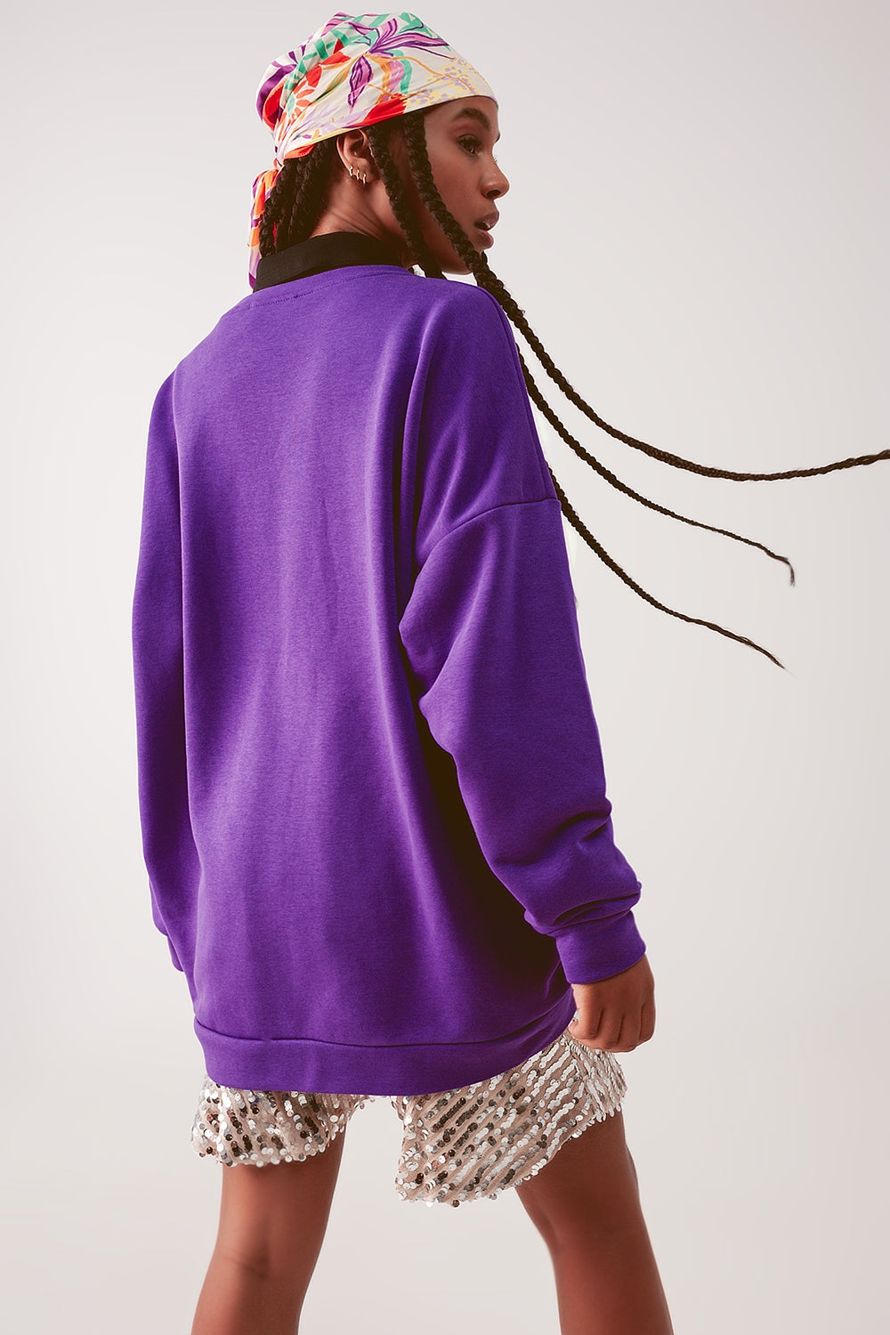 Sudadera en morado oversize