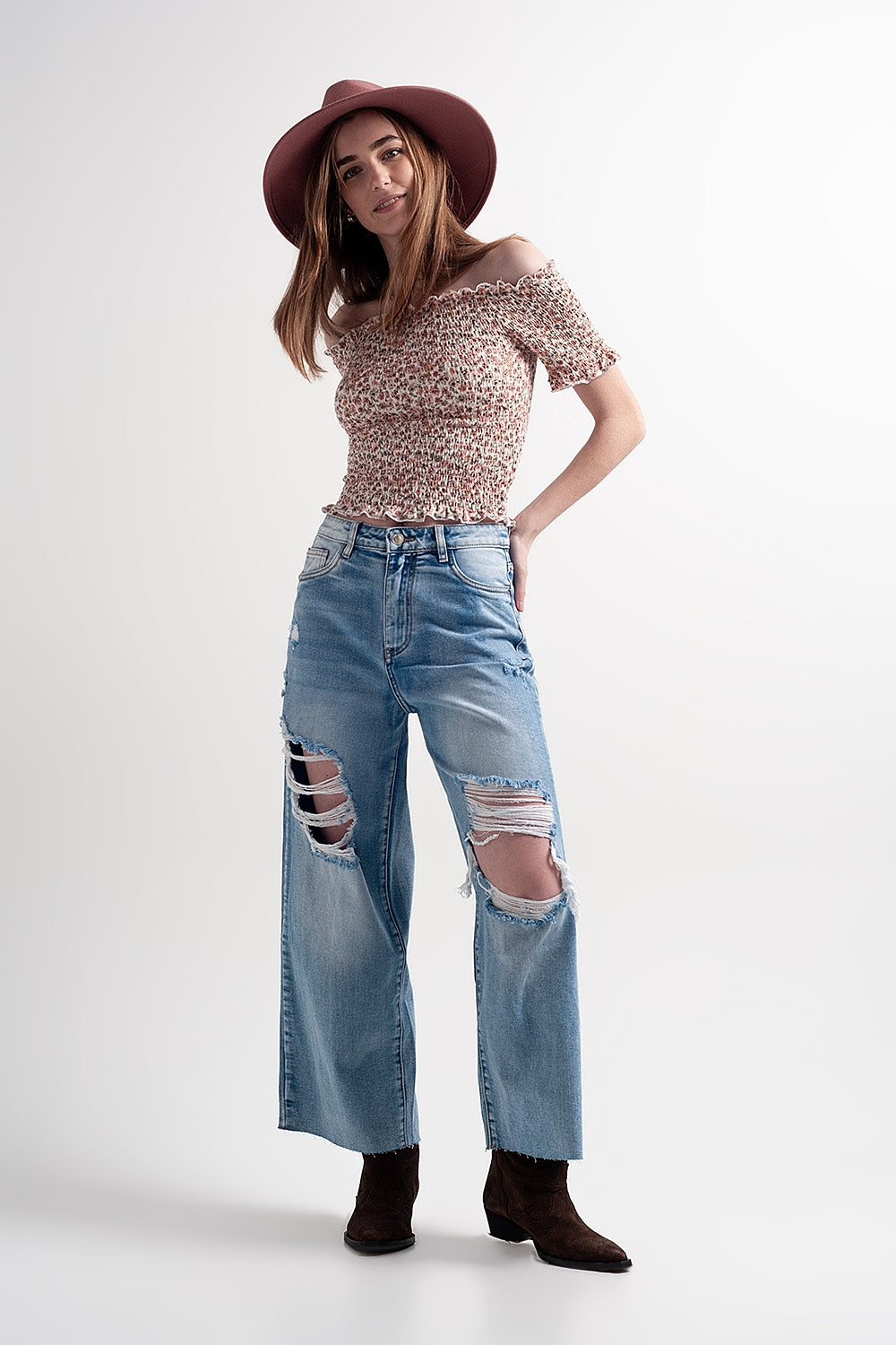 Top fruncido con escote Bardot y estampado de florecitas