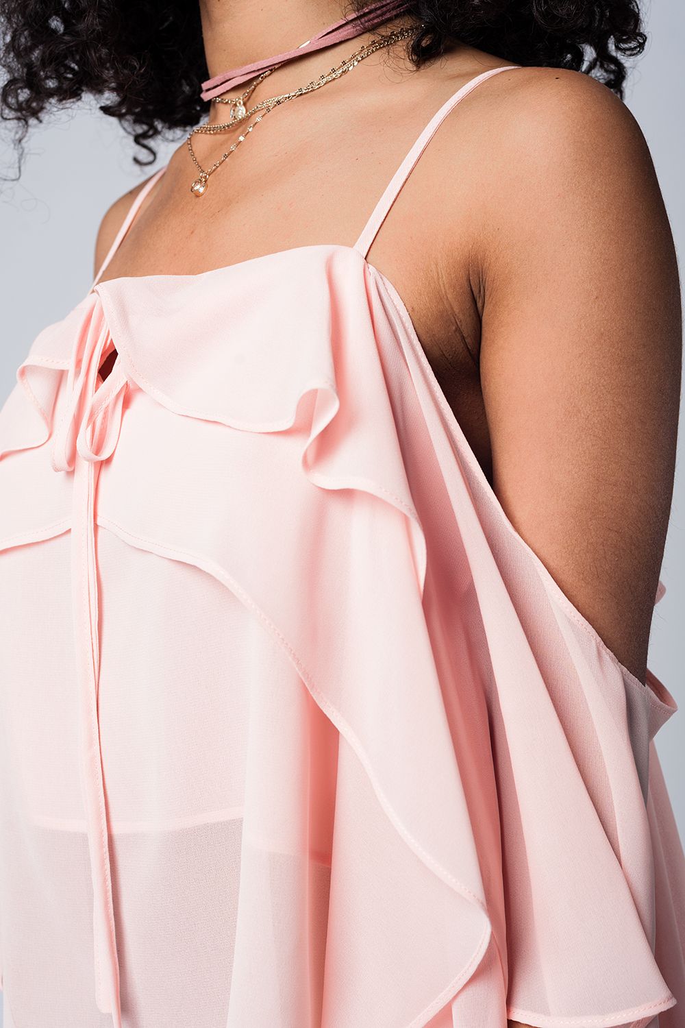 Top vaporoso en color rosa claro