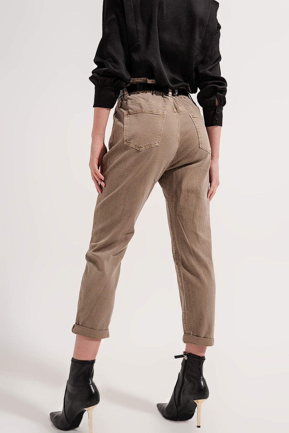 Vaqueros con cintura elástica paperbag en beige