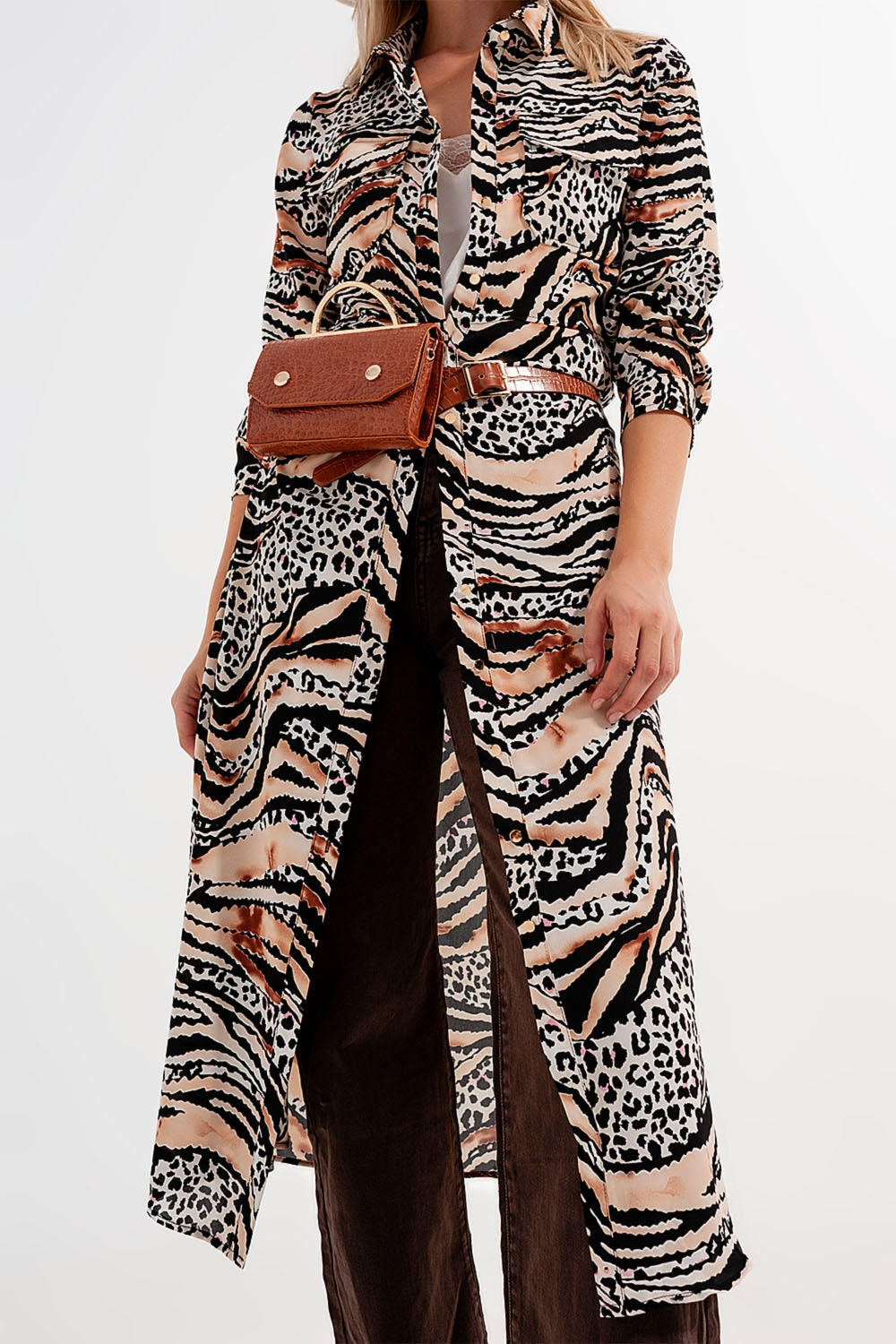Vestido camisero beis con estampado animal