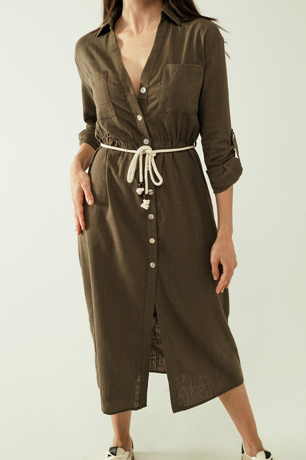 Vestido camisero Khaki de manga larga con cierre de botones