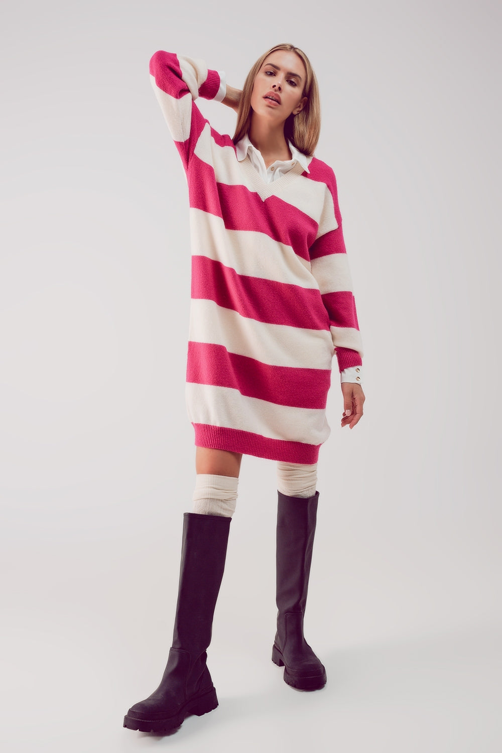 Vestido color fucsia y negro estilo jersey a rayas