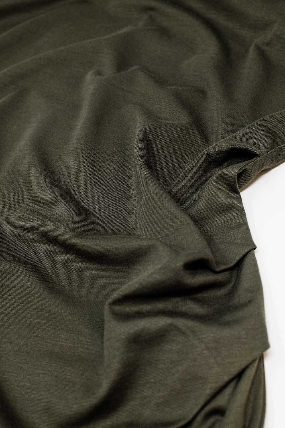 Vestido de tencel elástico color caqui sin mangas
