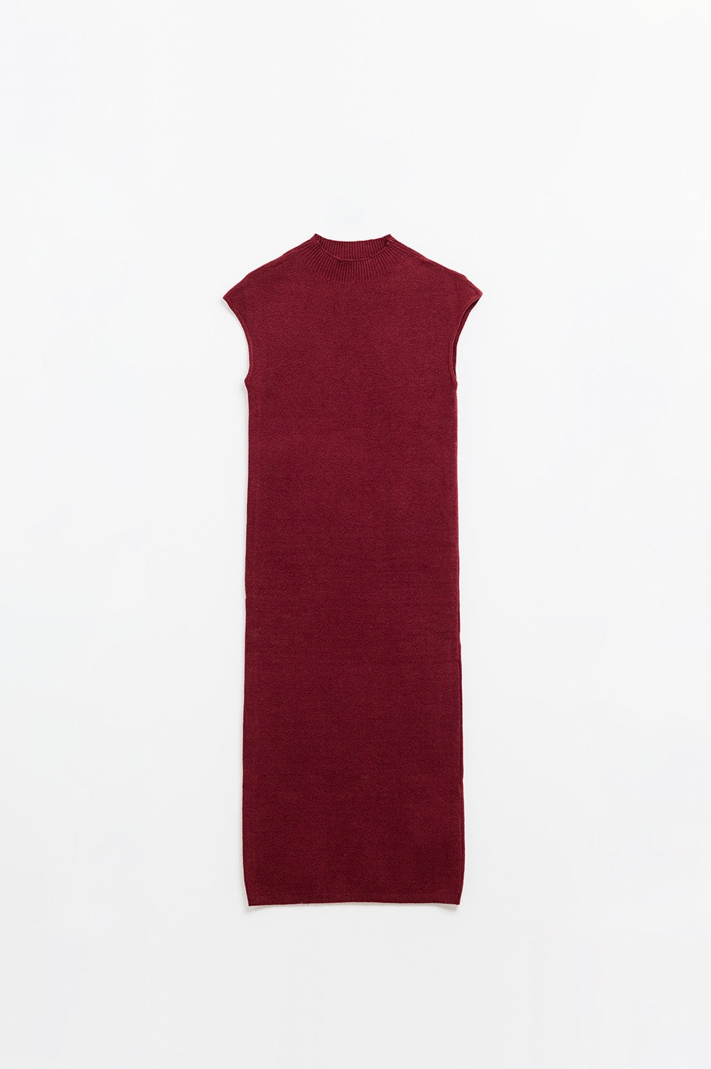 vestido midi burdeos ajustado sin mangas