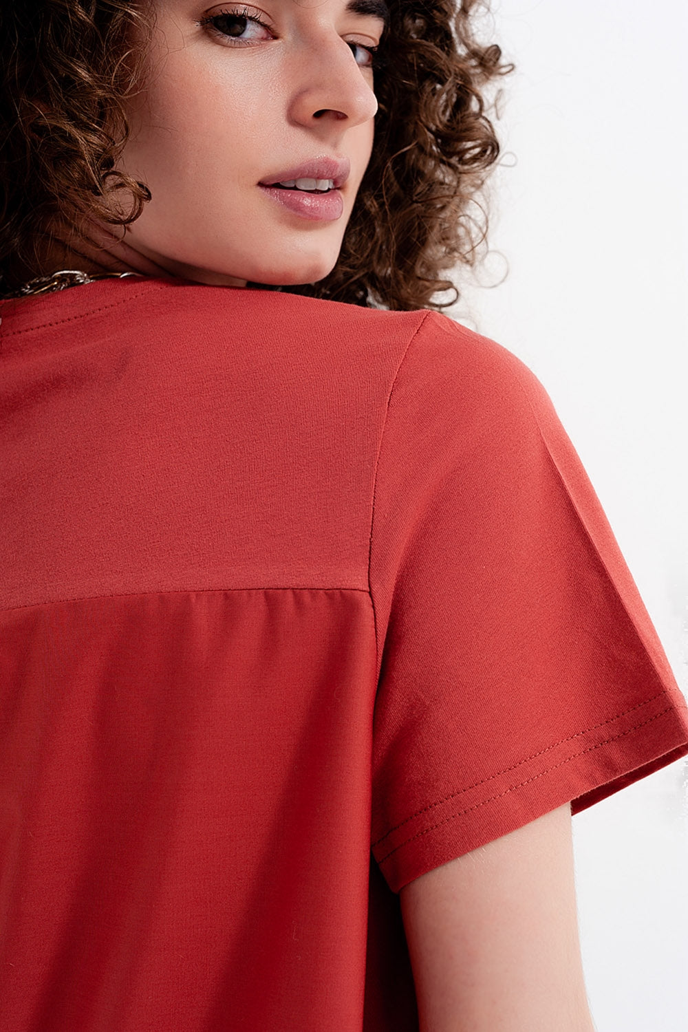 Vestido tipo camiseta en naranja