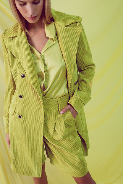 Blazer larga con botones vintage en pana lima