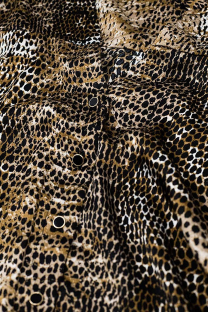 Blusa de gasa con estampado de leopardo marrón