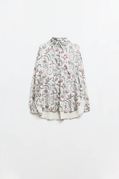 Blusa de satén con estampado de flores en gris