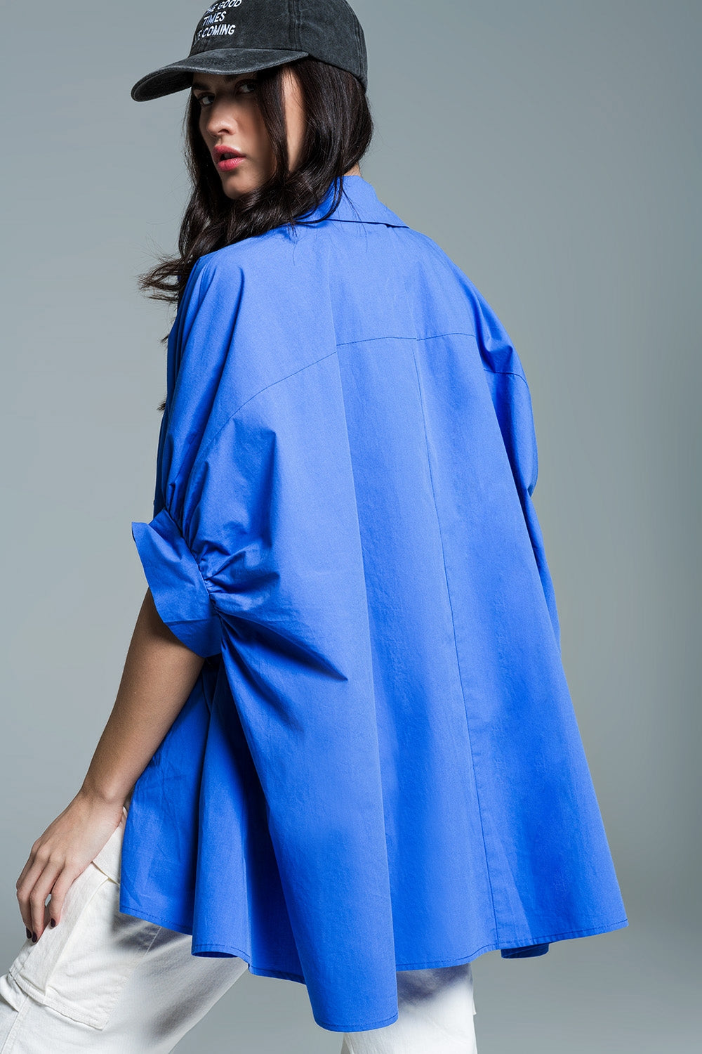 Blusa oversize azul de manga corta