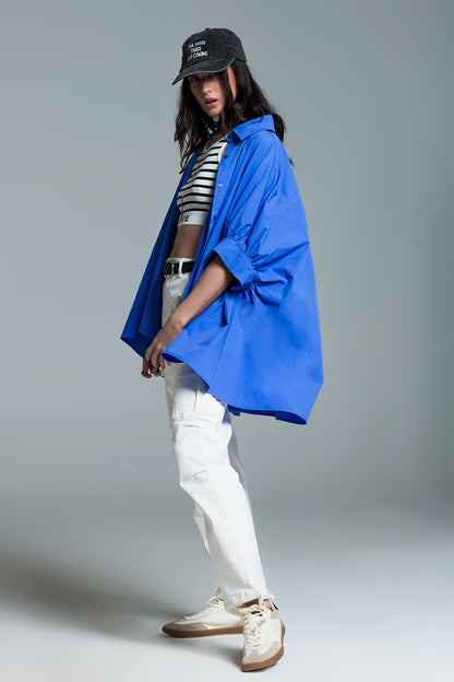 Blusa oversize azul de manga corta