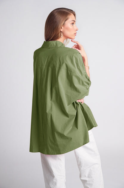 Blusa oversize verde de manga corta