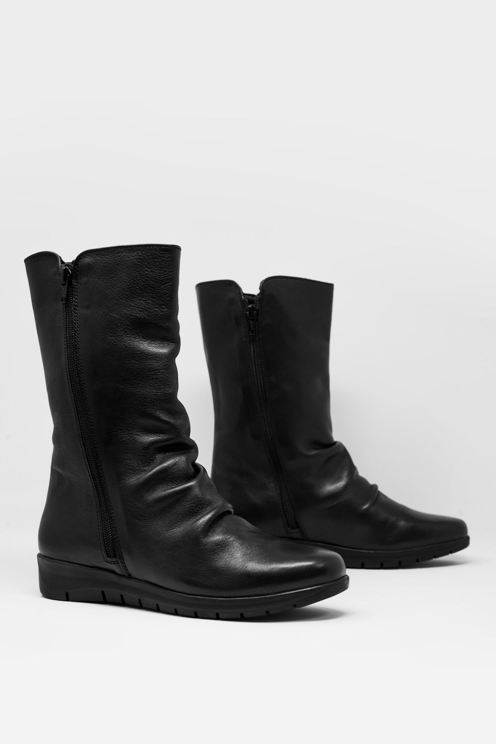 Botas holgadas de media caña