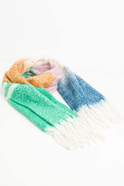 Bufanda Mullticolores Chunly Knit en rayas multicolor en verdes y azules