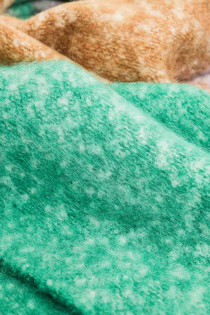 Bufanda Mullticolores Chunly Knit en rayas multicolor en verdes y azules