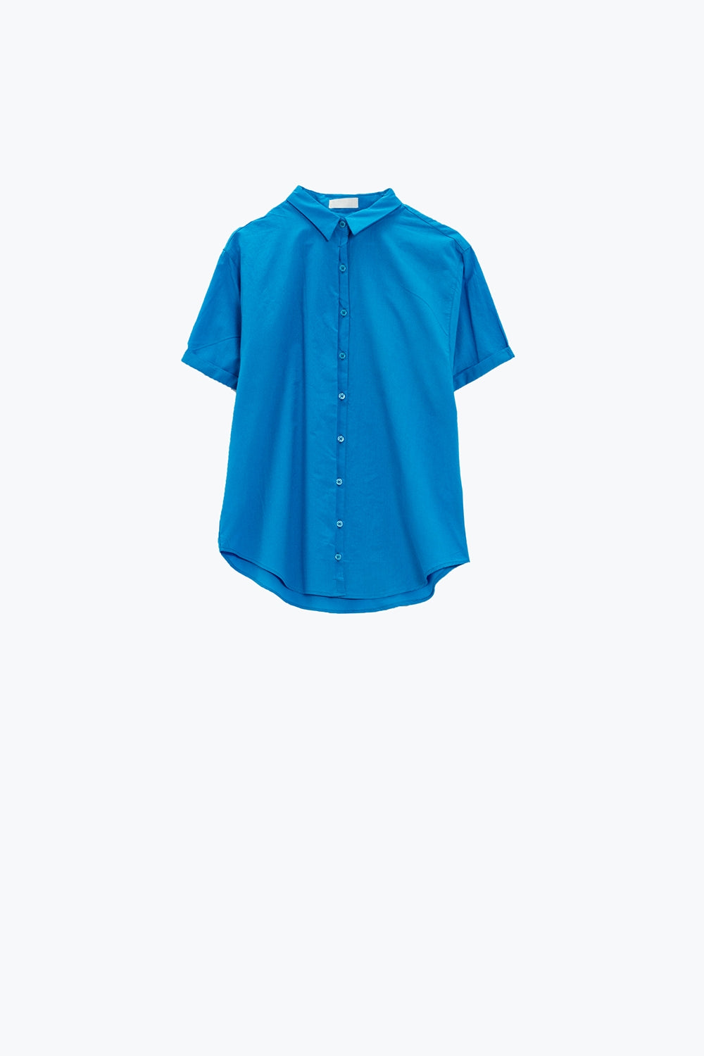 Camisa abotonada de manga corta en azul