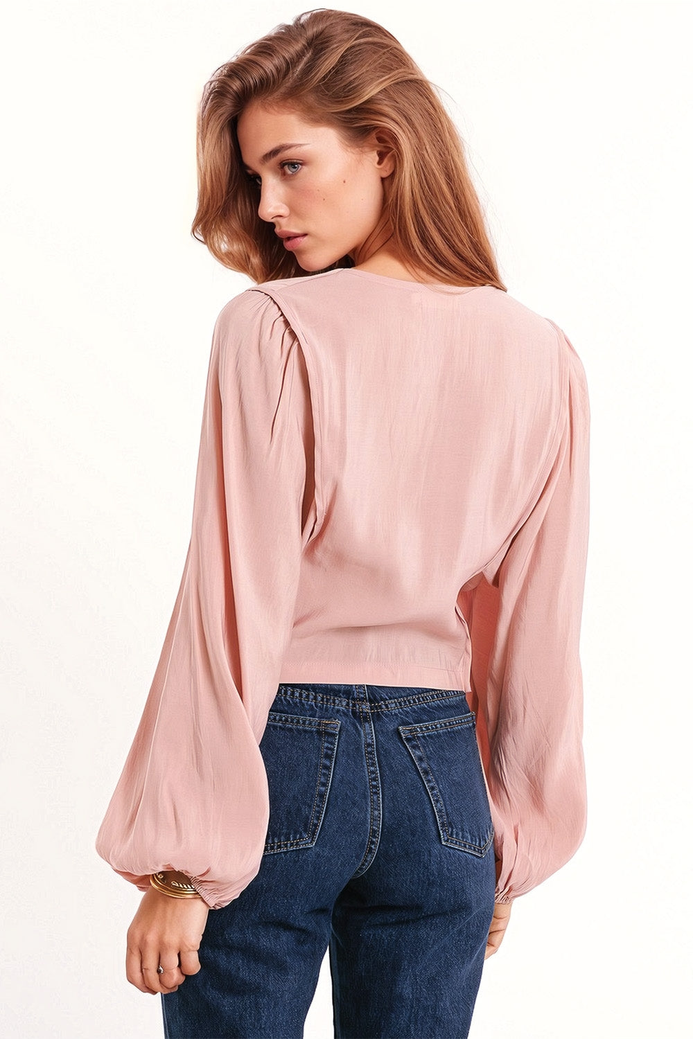 Camisa con cuello de pico y mangas supervoluminosas en rosa