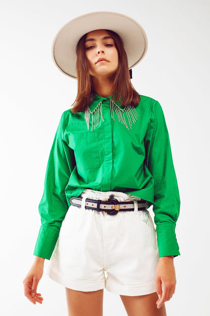 Camisa con cuello de strass y flecos en verde