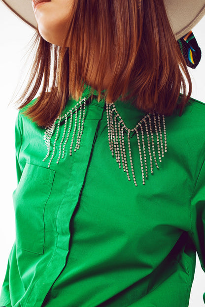 Camisa con cuello de strass y flecos en verde