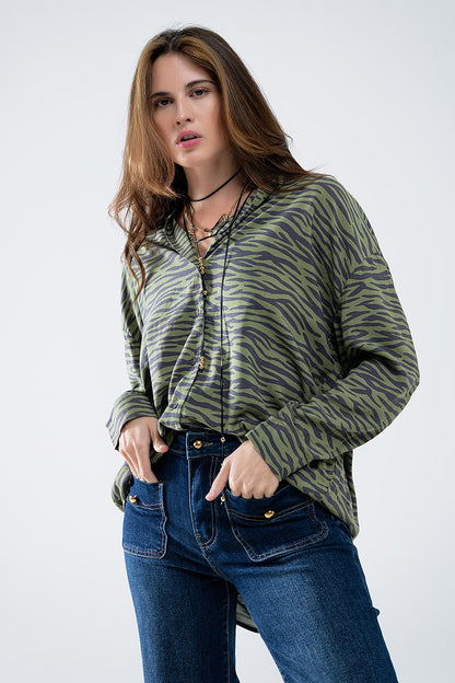 Camisa con estampado de cebra en verde