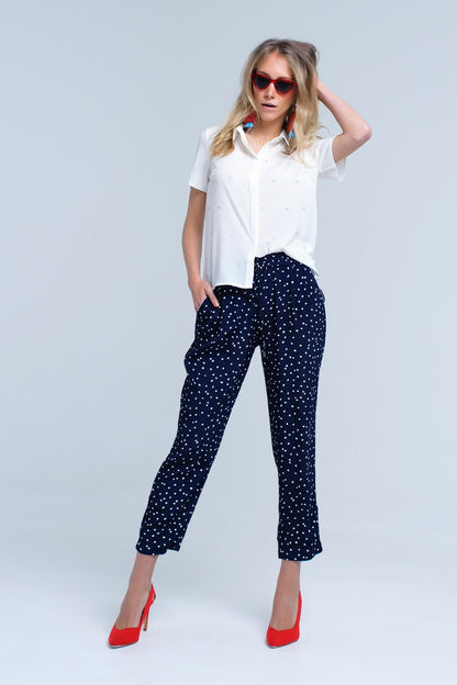 Camisa crema con bordado de corazones