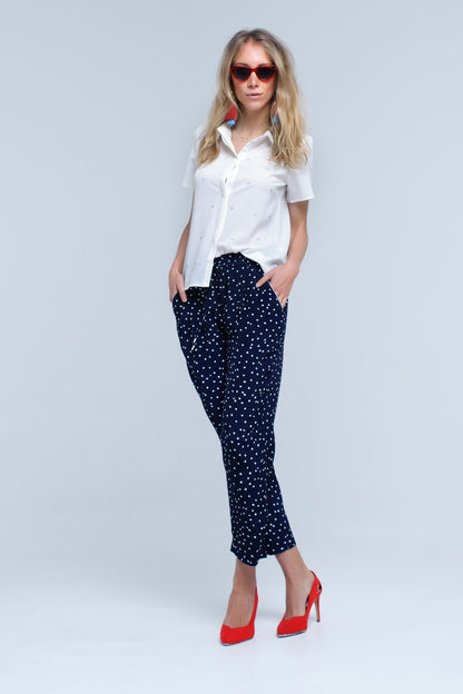 Camisa crema con bordado de corazones