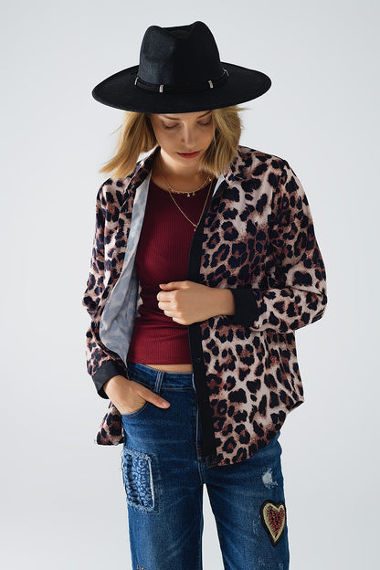 camisa de leopardo con detalle de raso negro