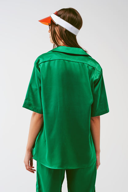 Camisa de manga corta de satén en verde