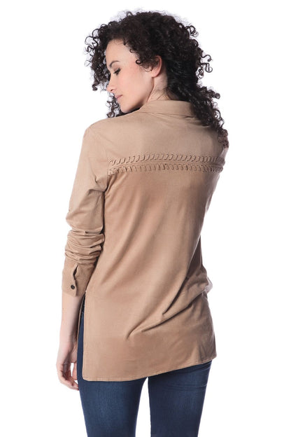 Camisa de manga larga beige con detalle anudado