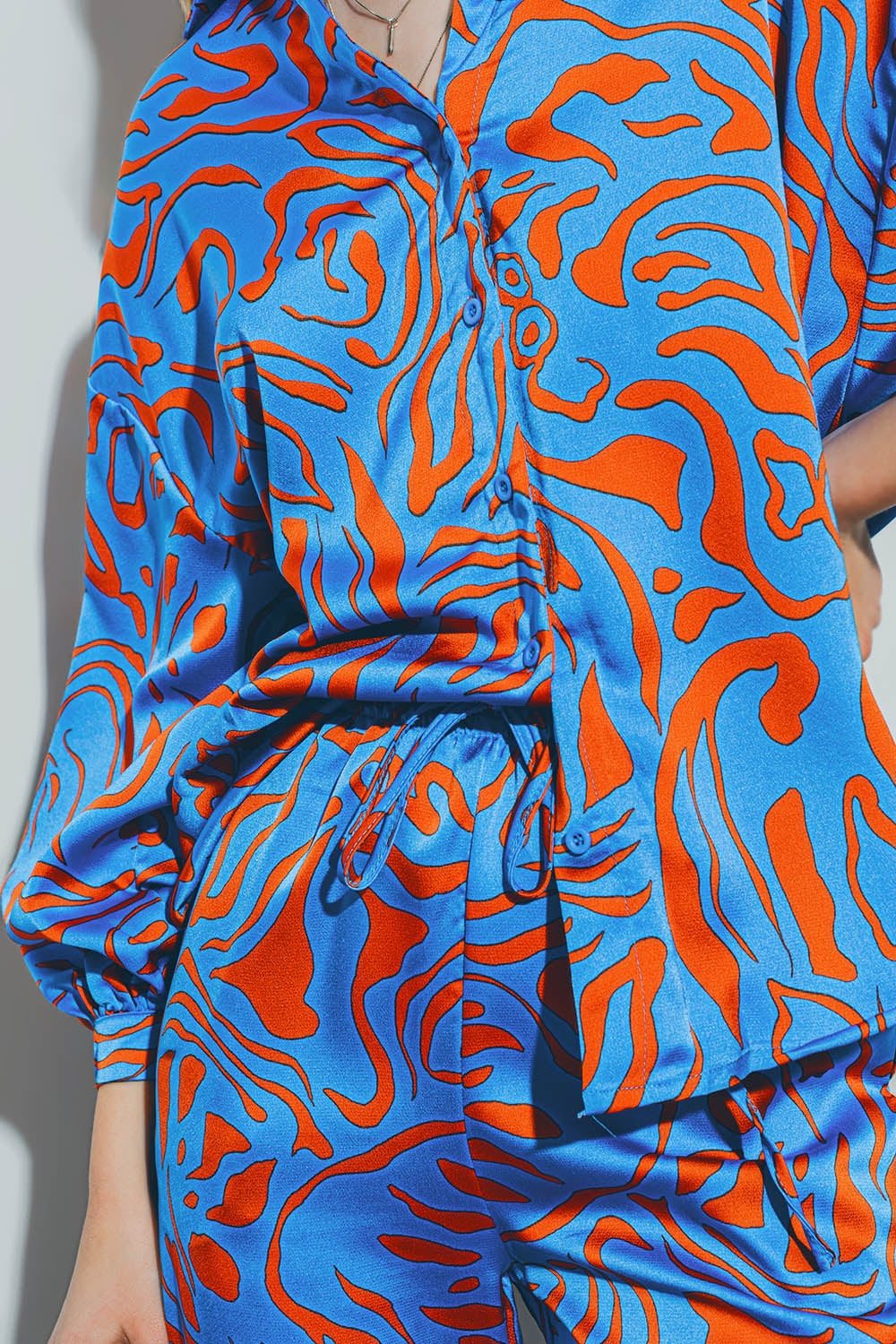 Camisa de Satén con Mangas Globo en Azul