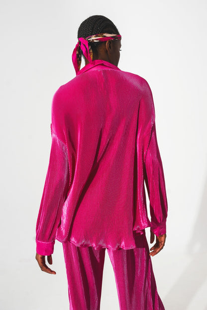 Camisa de saten plisada en fucsia