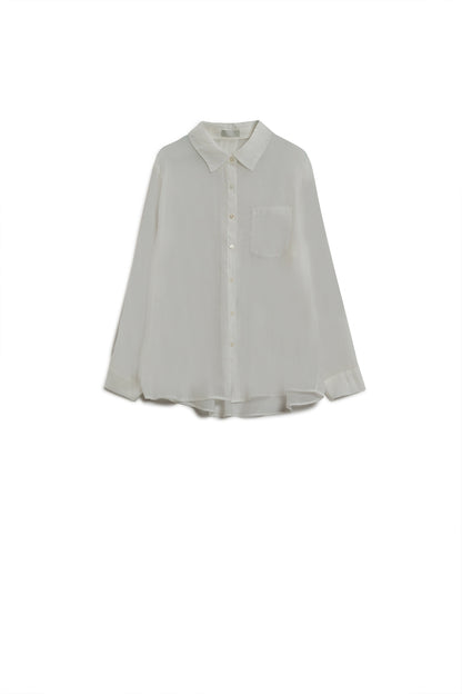 Camisa de tencel semitransparente con bolsillo en el pecho en color blanco
